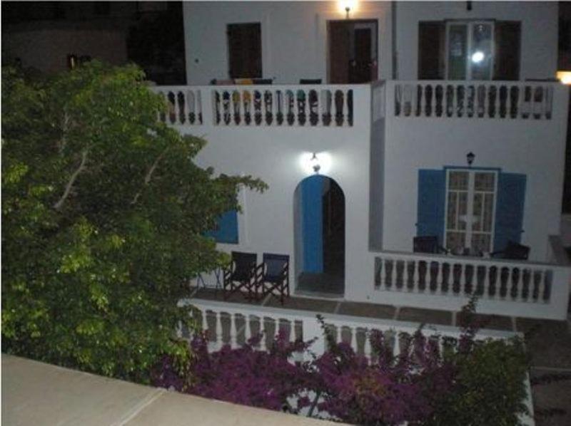 Artemis Pension Chora  Esterno foto